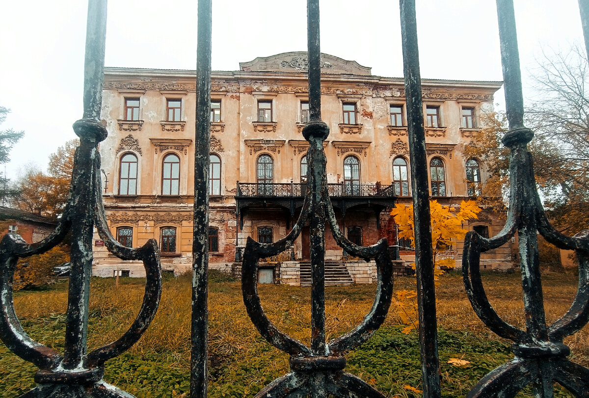 Усадьба Зубковых. Иваново, ул.  Рабфаковская, 6. Фото автора. Октябрь 2023