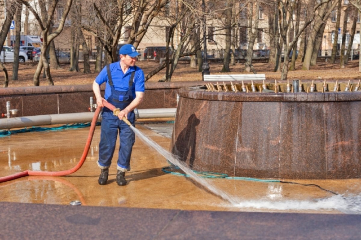    Фонтаны Петербурга «уходят на зимние каникулы» с 17 октября