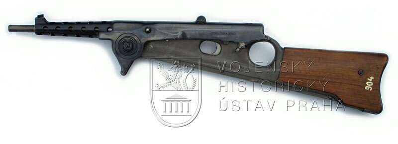 Пистолет-пулемет ZB-47.