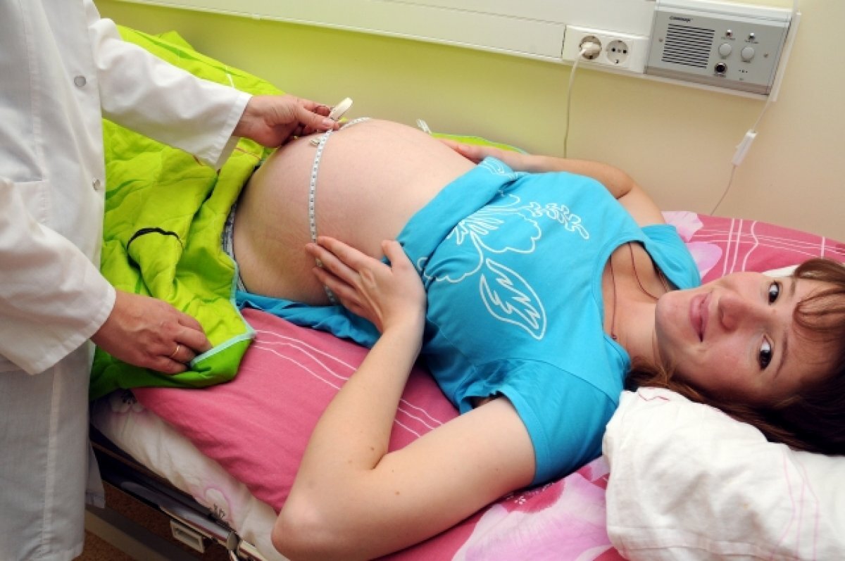    В Смоленской области хотят увеличить количество матерей-студенток