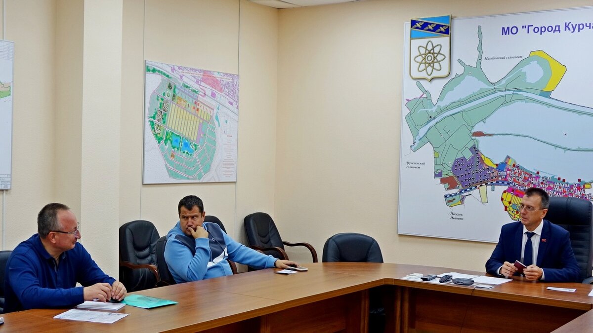    Мэр Курчатова Игорь Корпунков и 27 человек вступили в ДНД Курской области