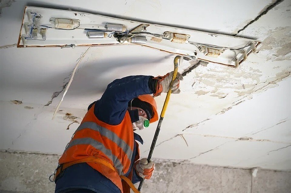    Специалисты из города на Неве могут помочь в восстановлении еще одного важного объекта в портовом городе ДНР Александр ИВАНОВ