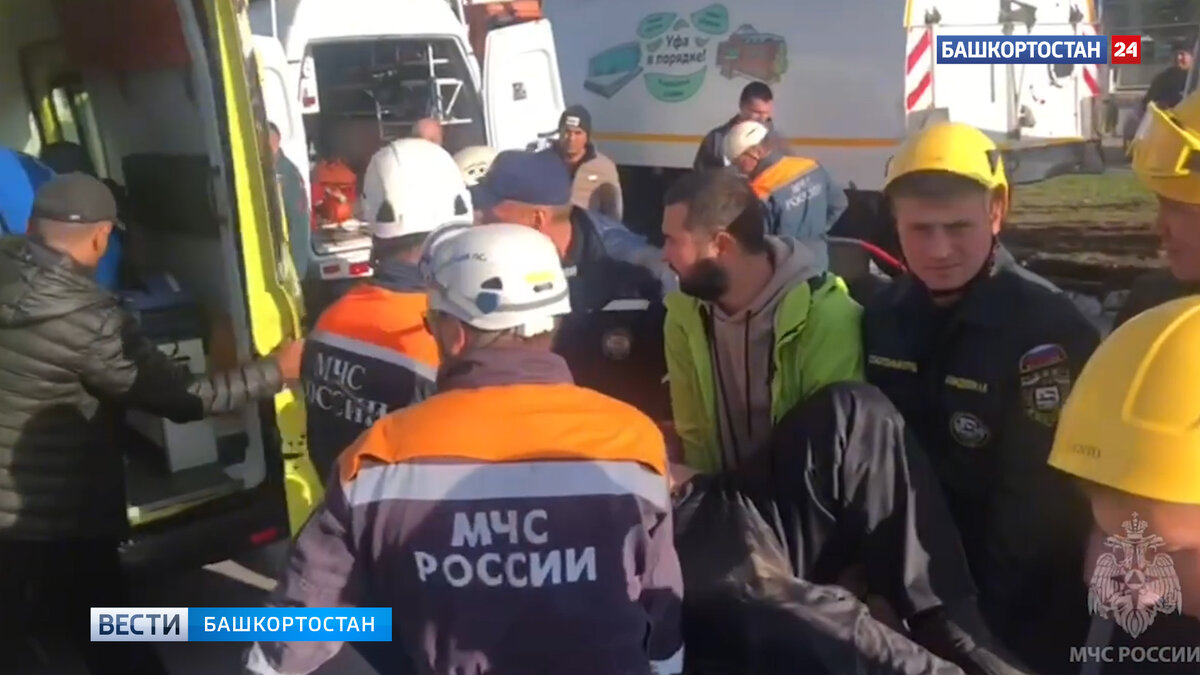    На проспекте Салавата Юлаева в Уфе грузовая ГАЗель столкнулась с уборочным автомобилем