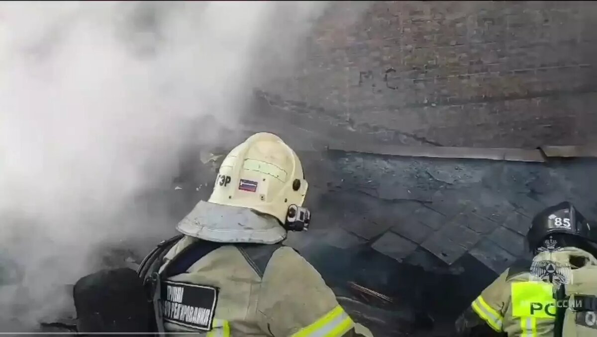     В Ростове-на-Дону ресторан на улице Шаумяна мог загореться из-за короткого замыкания, сообщает Telegram-канал Don_Mash.