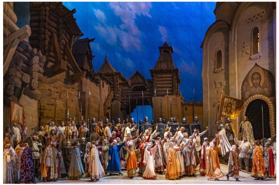 Сцена из оперы А. П. Бородина «Князь Игорь» © сайт Мариинского театра