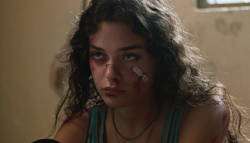 Листайте кадры из фильма.