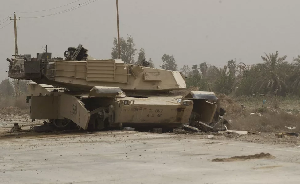 Танк м1 Абрамс. Танк Абрамс в Ираке. Подбит первый танк абрамс