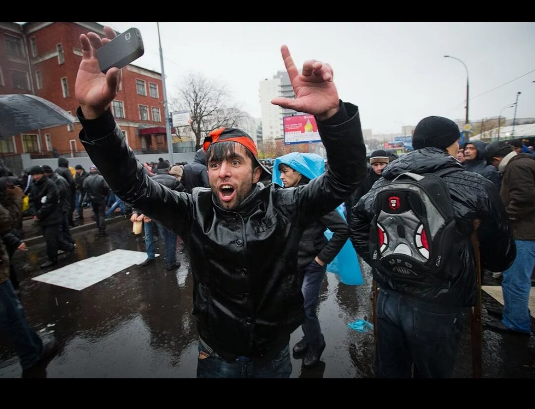 Где таджики в москве