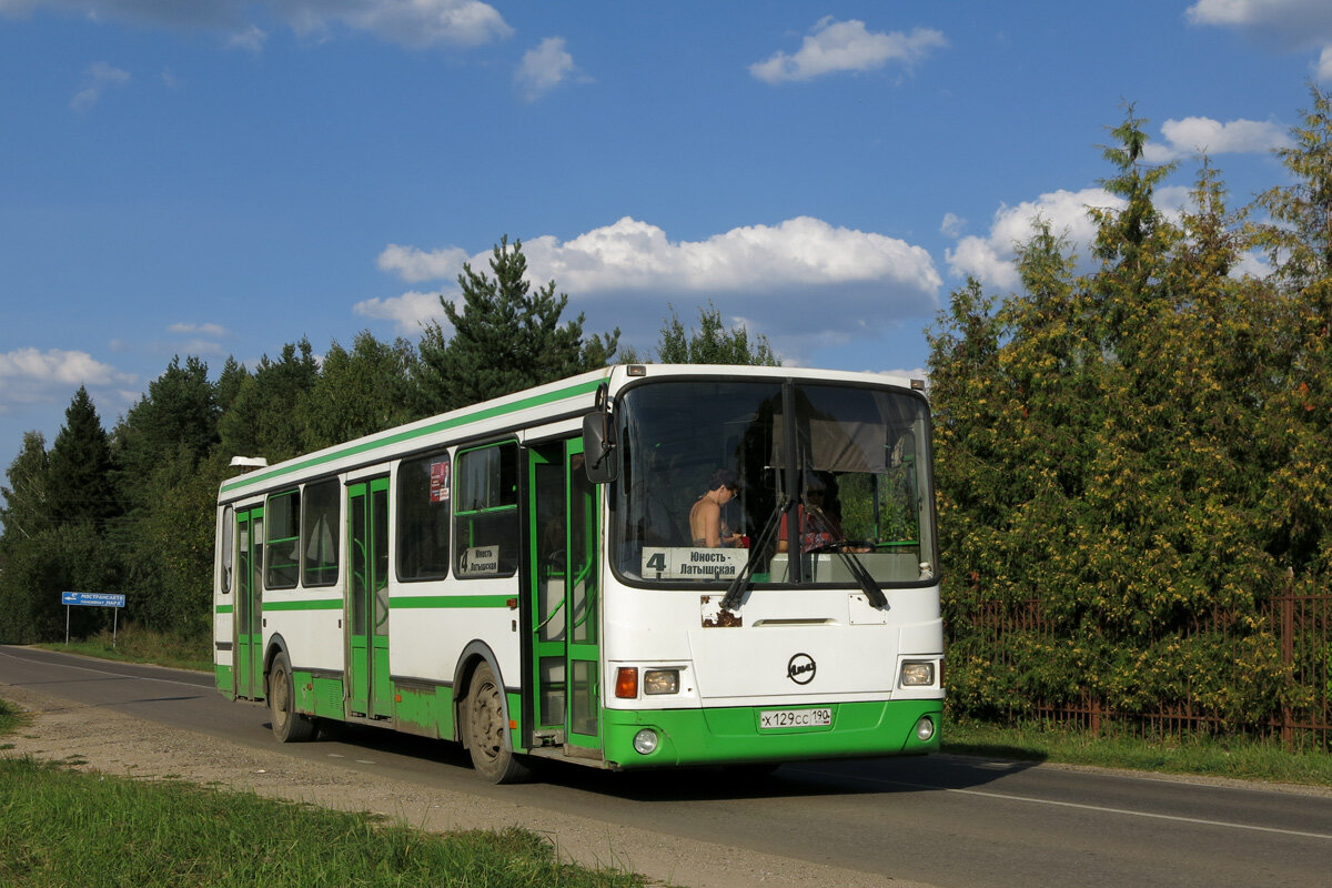 Автобус ЛиАЗ-5256 перевозчика "Велес" в Наро-Фоминске. 2018 год. Фотография автора канала. 