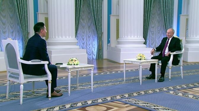 Путин даёт интервью медиакорпорации КНР (иллюстрация – стоп-кадр видео с сайта Кремля)