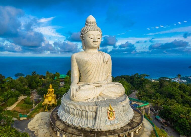 Источник: https://www.sputnik8.com/ru/phuket/pages/kuda-shodit-na-phukete