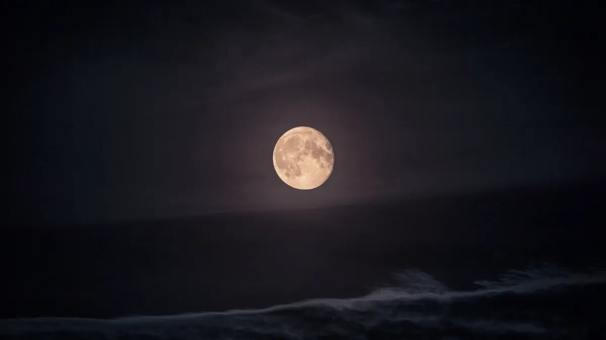 Приближается Полнолуние в затмении. Фото: pxhere.com