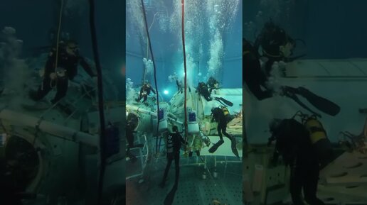 Роскосмос Медиа | Тренировка космонавтов в гидролаборатории ЦПК им ...