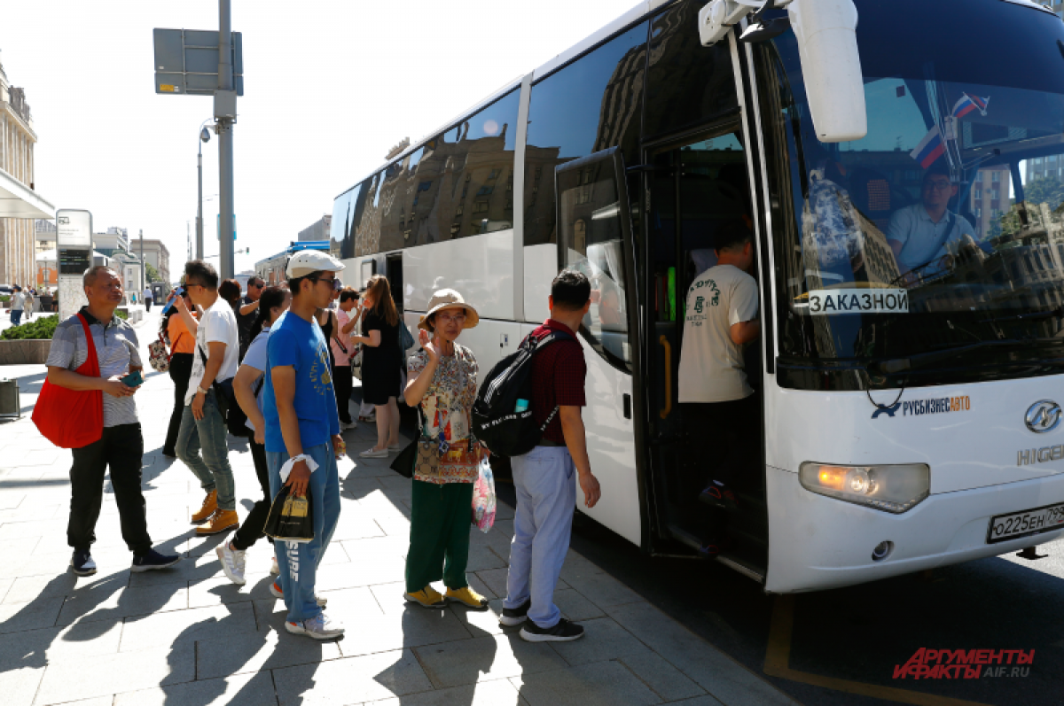    В Петербурге планируют создать «карту туриста» для удобства гостей из КНР