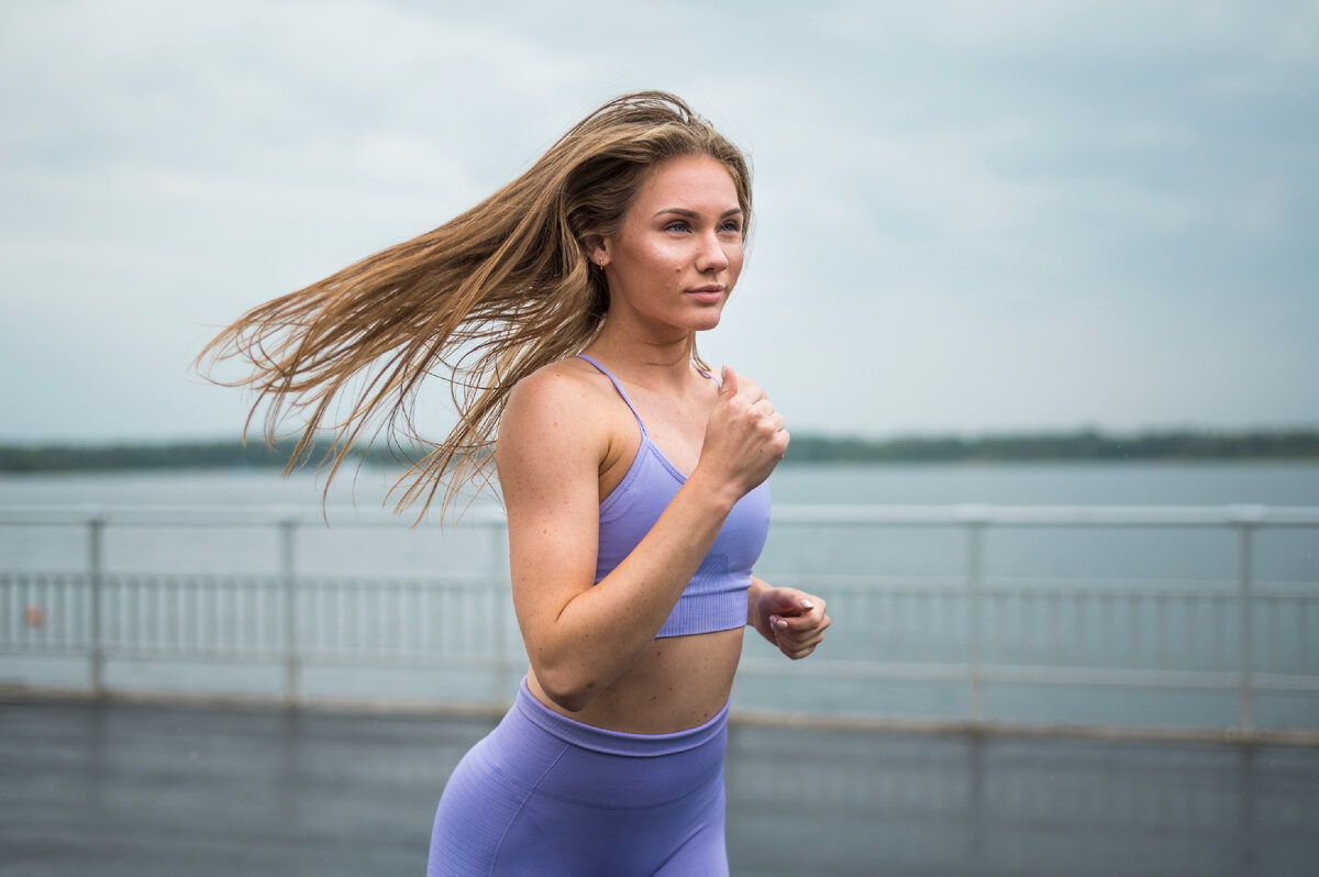  https://ru.freepik.com/free-photo/gorgeous-woman-running-medium-shot_5418854.htm 