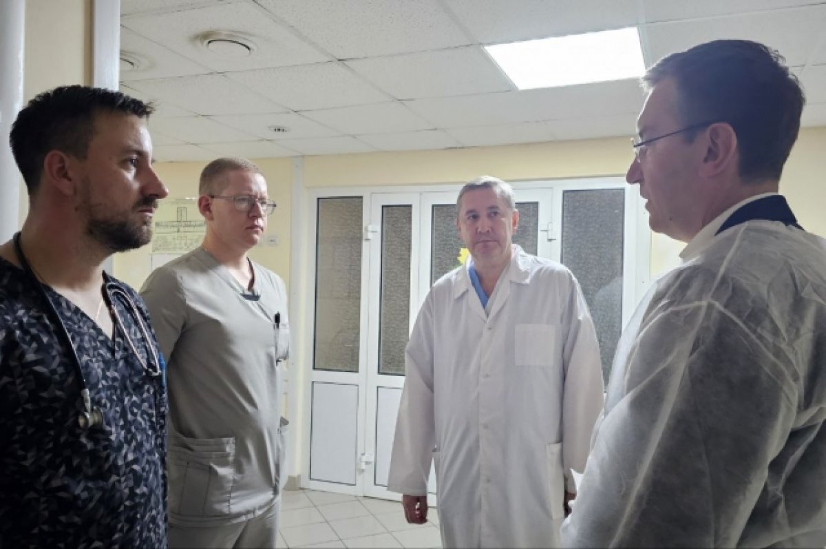    Председатель правительства пояснил, что поговорил с лечащим врачом школьника.