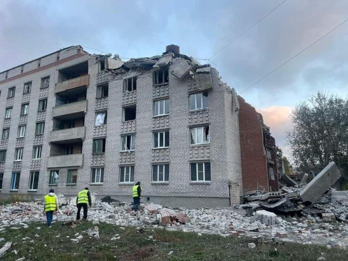Последствия российского удара по пункту временной дислокации украинских боевиков в Славянске, источник – Телеграм-канал БелВПО