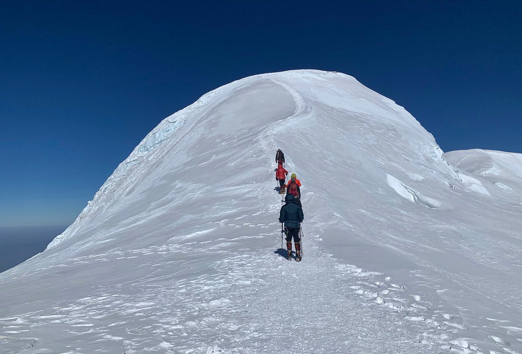 В это время будет пик. Гора Айленд пик на карте. Lobuche. Lobuche East