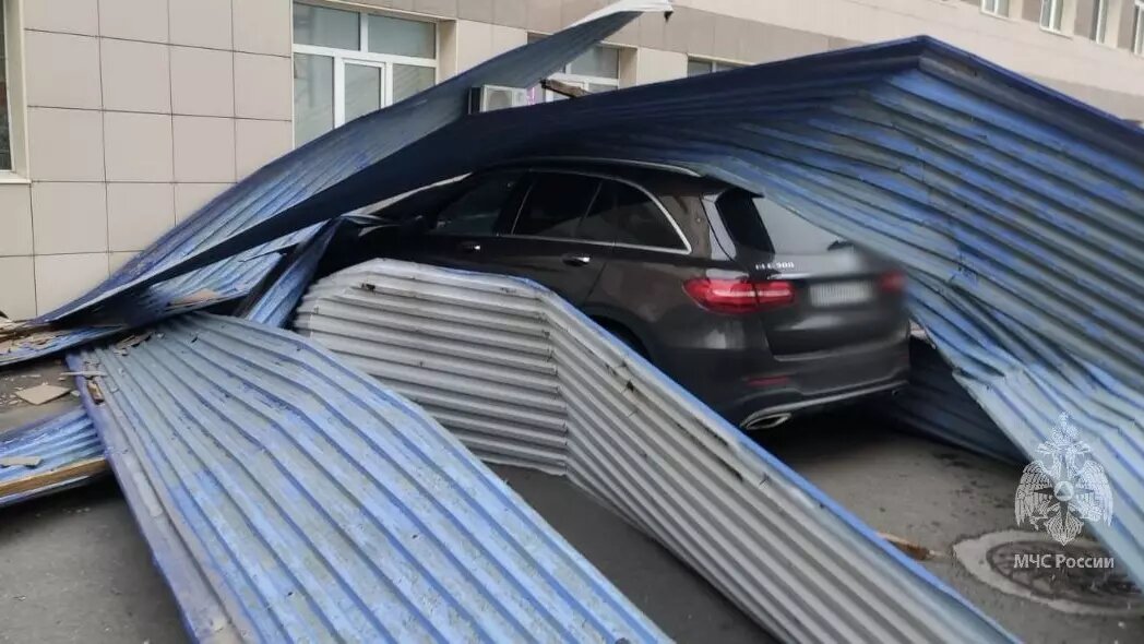     В пресс-службе ГУ МЧС России по Татарстану рассказали о последствиях сильного ветра в Татарстане по состоянию на 23:30 вторника, 17 октября.