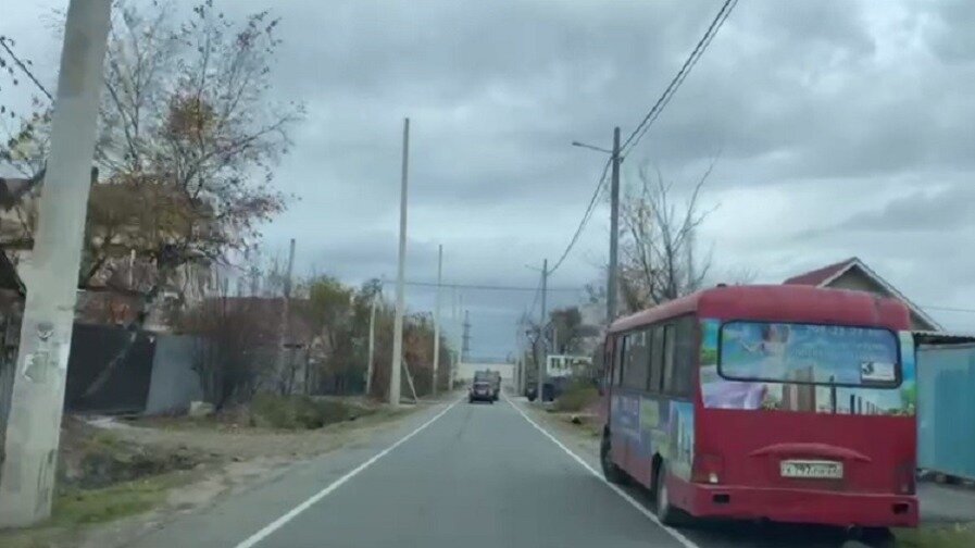     В пригороде Владивостока местные жители сообщают о резком запахе газа. По словам местных жителей, его ощущают уже не первый раз.