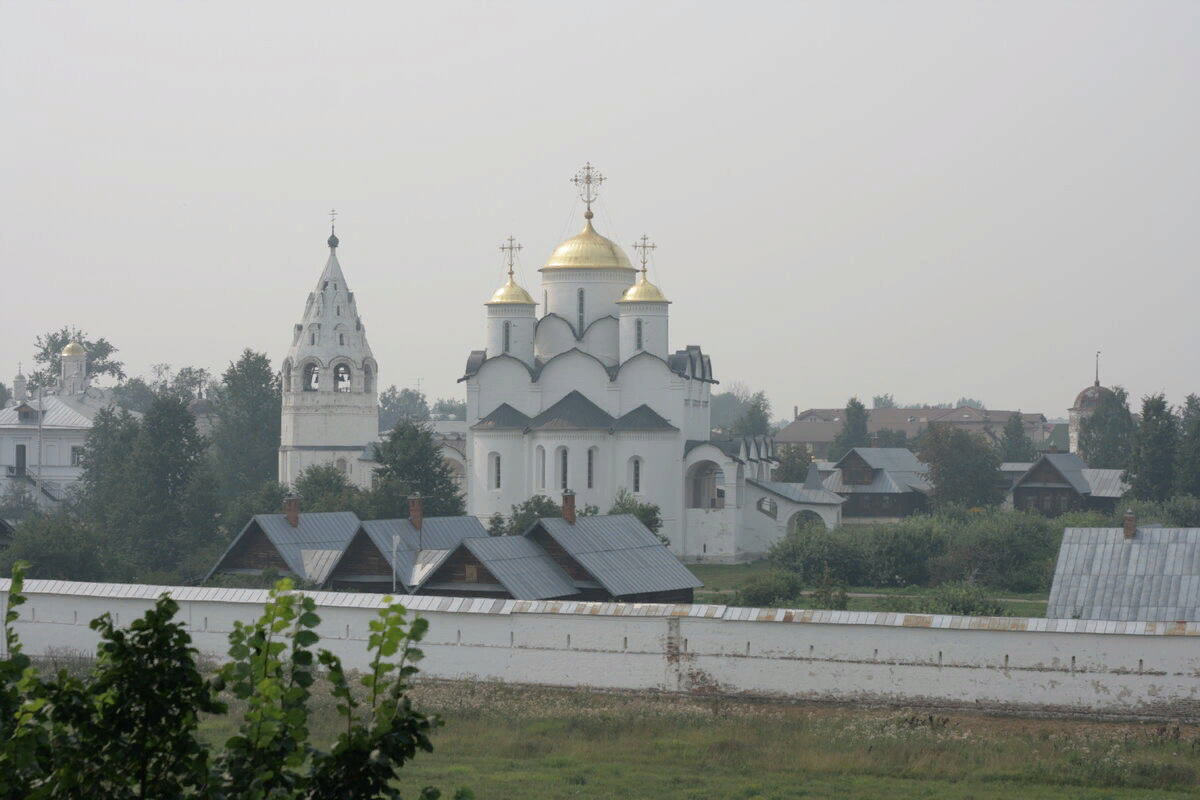 Один из монастырей Суздаля. Фото автора.