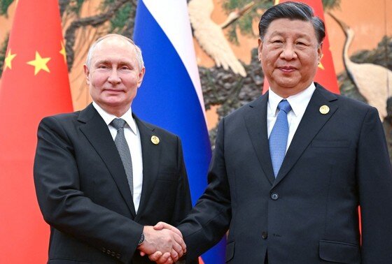    Президент России Владимир Путин и председатель КНР Си Цзиньпин