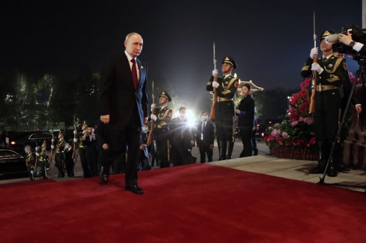   В СМИ сравнили прием со стороны Китая Путина и Блинкена