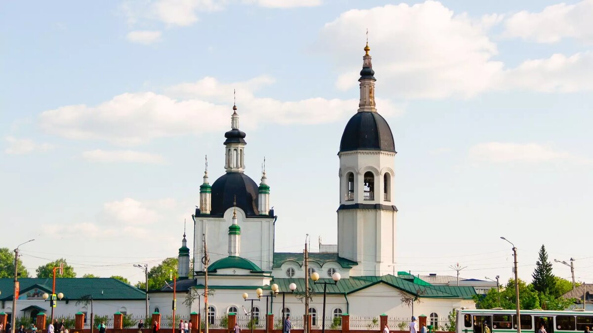     В Канске Красноярского края против 20-летнего жителя возбудили уголовное дело по статьям об оскорблении чувств верующих и хулиганстве с угрозами насилия.