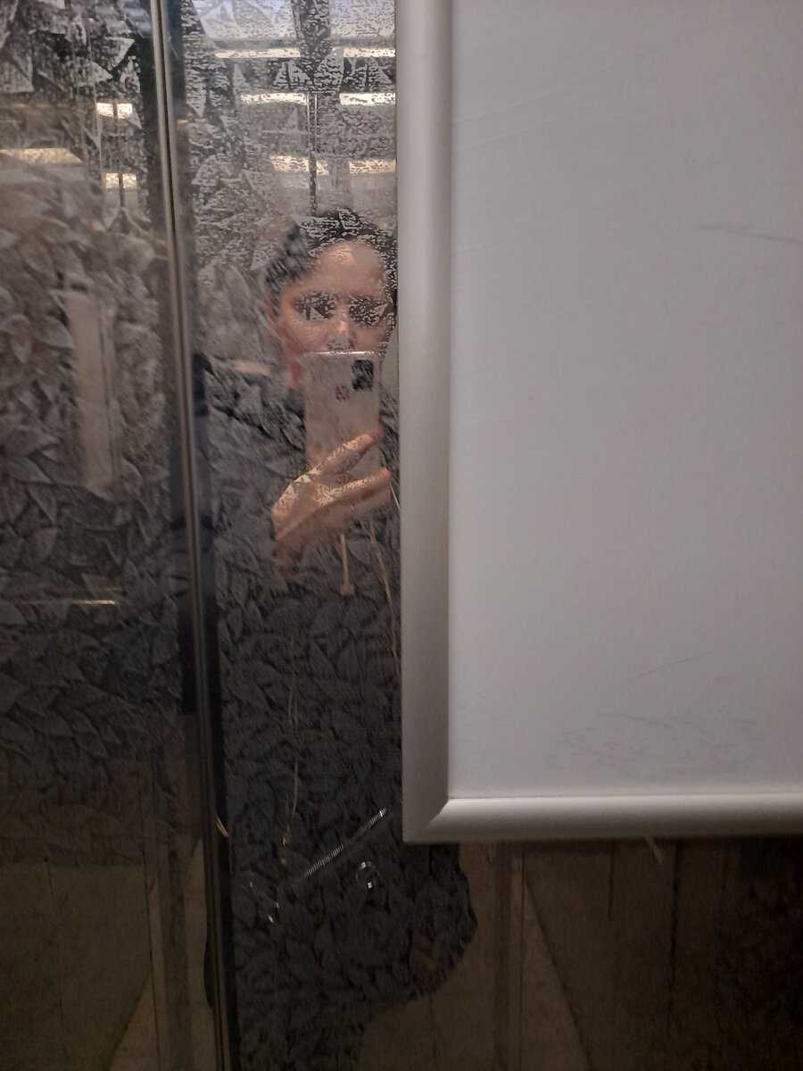 В скоростном лифте. Фото автора