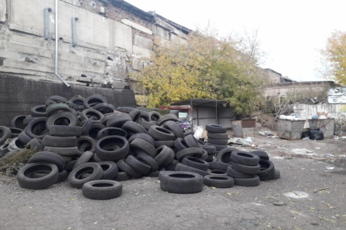    Жителям Красноярска напомнили, куда можно сдать старые шины