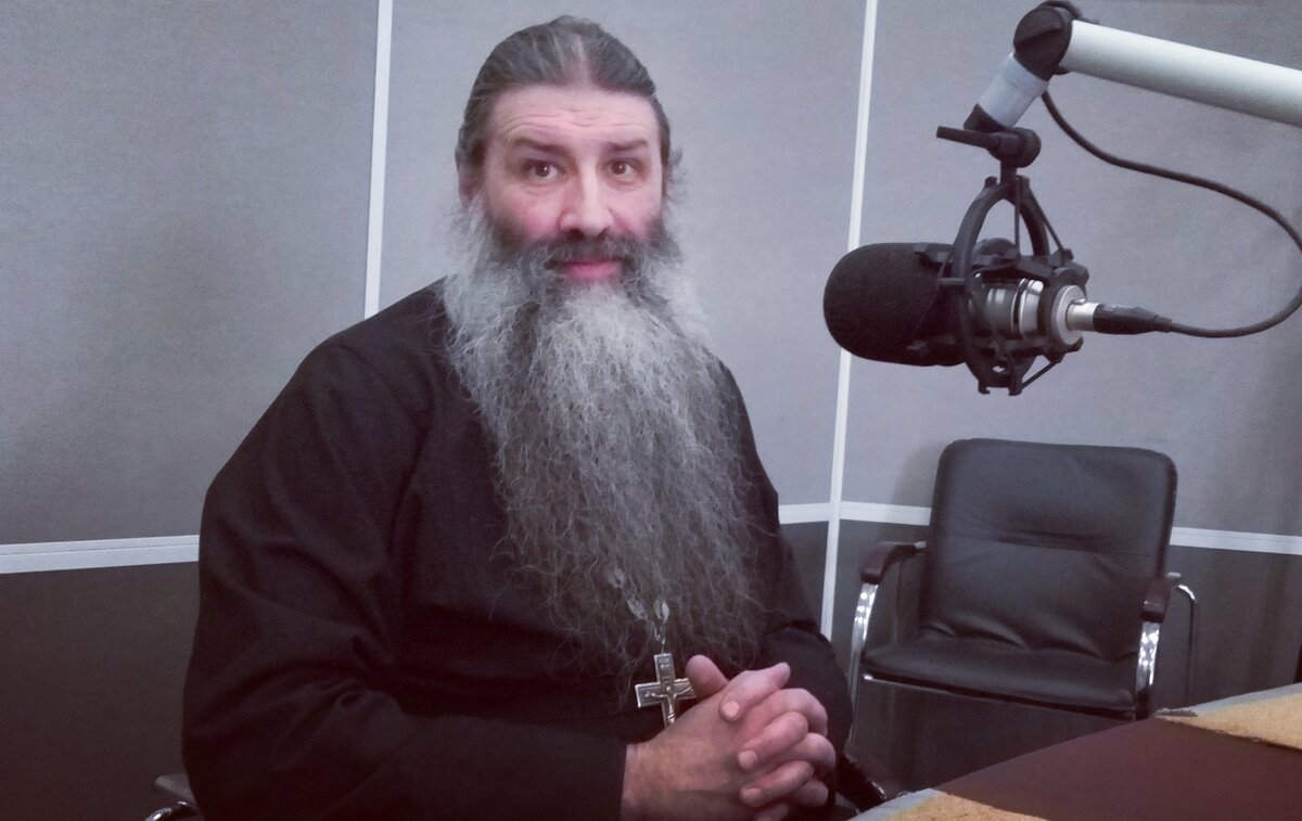 Максим Первозванский — протоиерей, клирик московского храма Сорока мучеников Севастийских в Спасской слободе, главный редактор православного молодёжного журнала «Наследник», писатель, отец девятерых детей.