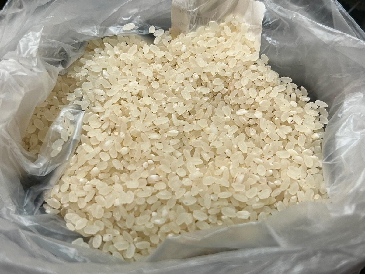 Фото автора. Кажется так легко и просто справится с готовкой риса, но на практике, в особенности начинающая хозяйка, сталкивается со множеством трудностей.