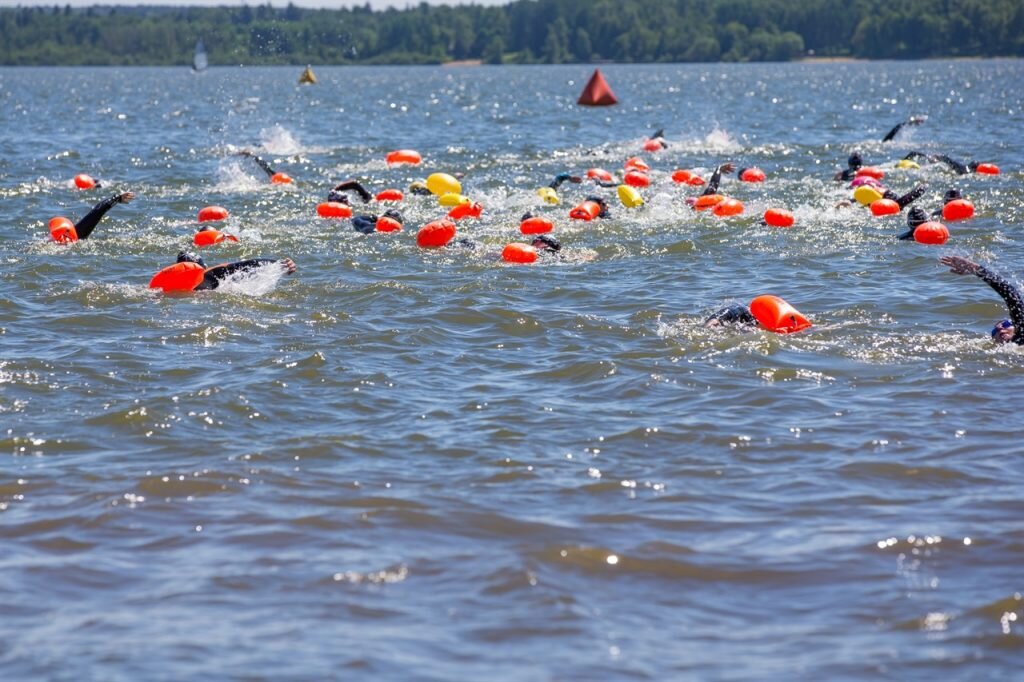 Календарь соревнований по плаванию на открытой воде 2024 от команды Iver Swim. Заплывы проходят с мая по август в одних из самых красивых водоемов России.-6