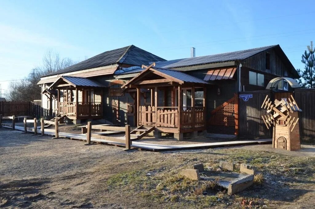 Гостевой дом устюг. Гостиница чайка в великом устюге. Гостиничный комплекс вотчина деда мороза великий устюг. Отель на волге великий устюг. Гостевой дом устюг.