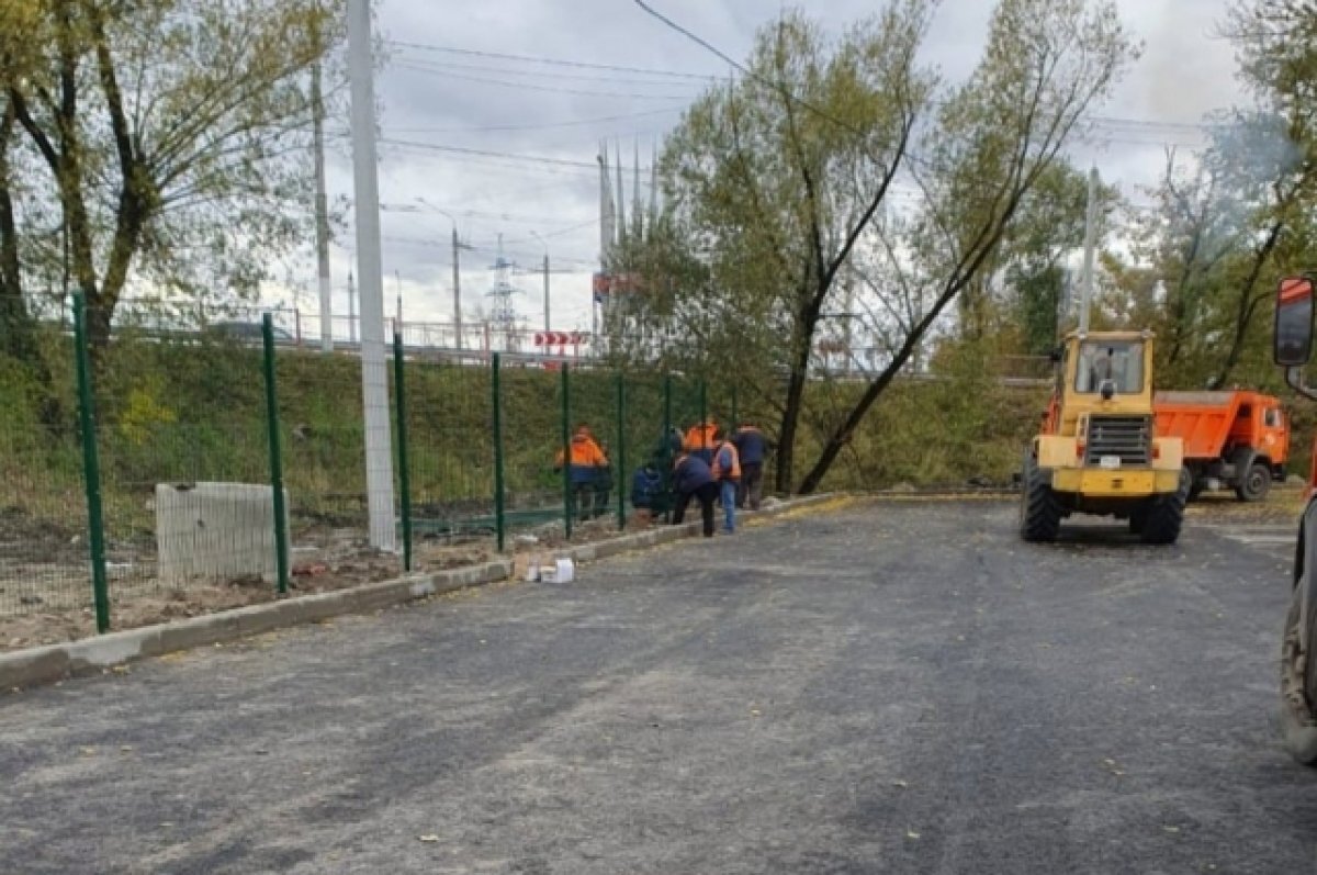 В Брянске завершается строительство парковки возле вокзала «Брянск-I» | АиФ- Брянск | Дзен