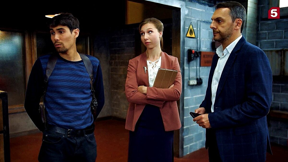 Кадр из сериала "Свои"