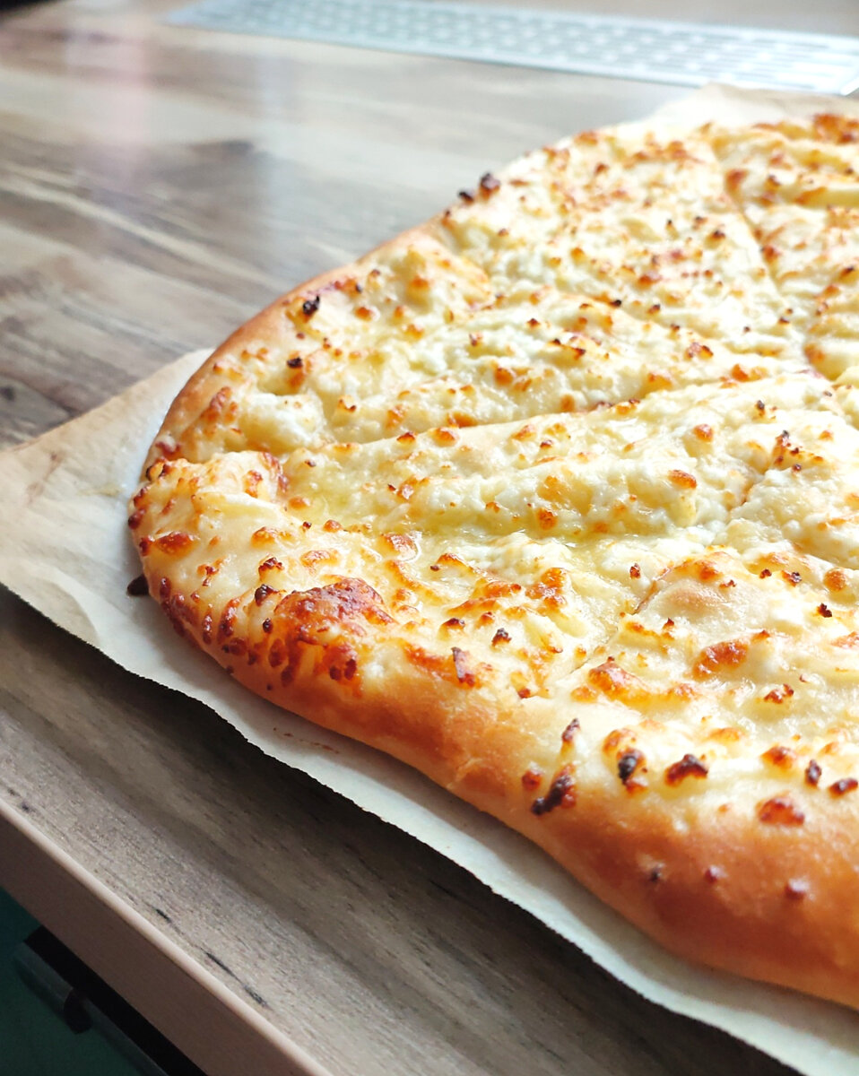 Аппетитная картофельная лепешка с сыром