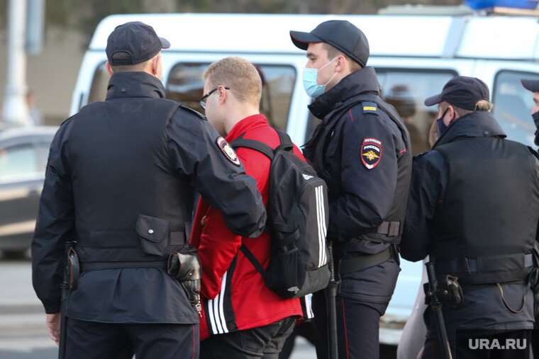    В Махачкале задержали 16 человек из-за митинга в поддержку Палестины