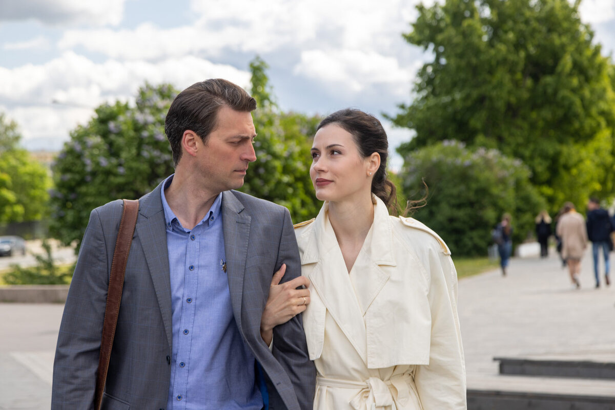 Иван Колесников и Елена Вожакина. Кадр из сериала "Первый отдел-3".