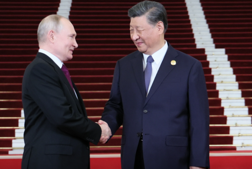 Владимир Путин и Си Цзиньпин на полях саммита. Фото из открытых источников сети Интернет