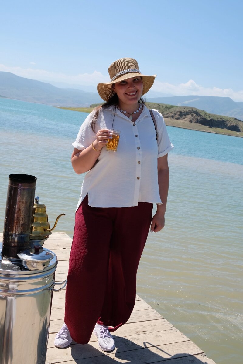 Чай на берегу Чиркейского водохранилища