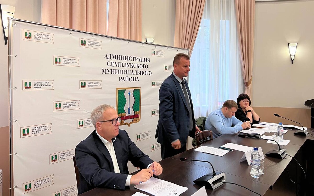    Семилукские депутаты объявили конкурс на должность главы администрации Фото пресс-службы администрации Семилукского района