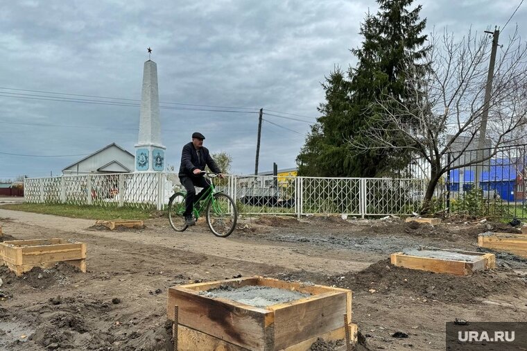    В селе Введенское мигранты по ночам строят похоронный дом