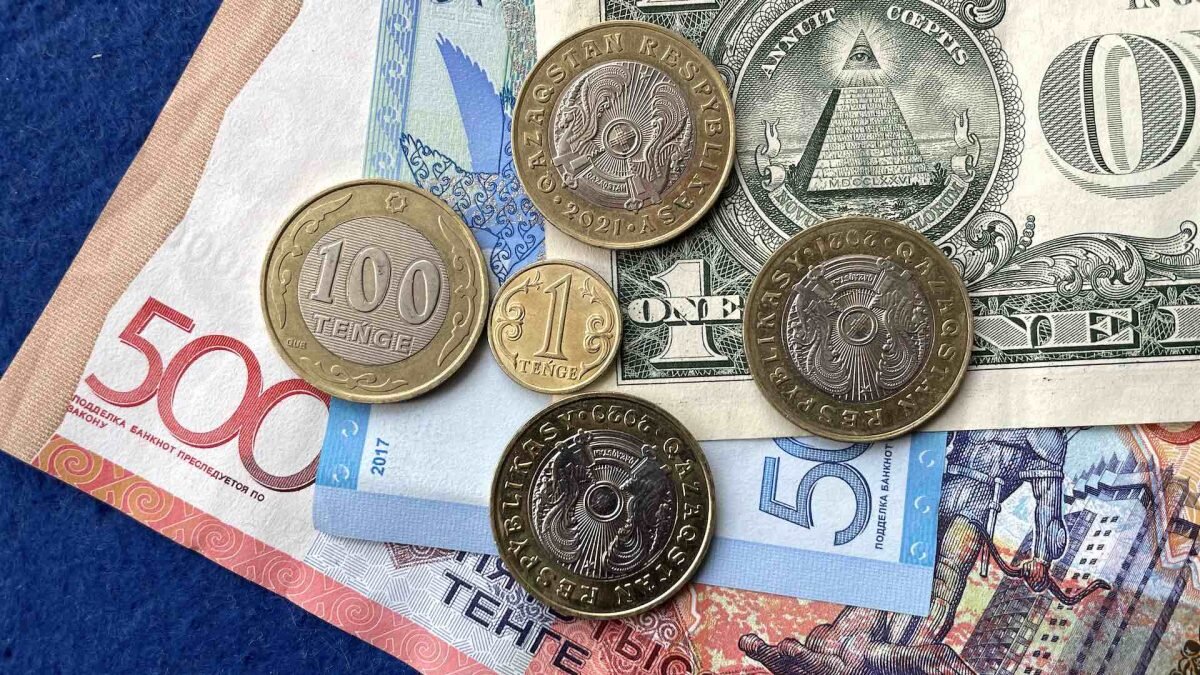    Фото: Bizmedia.kz Август Макаров