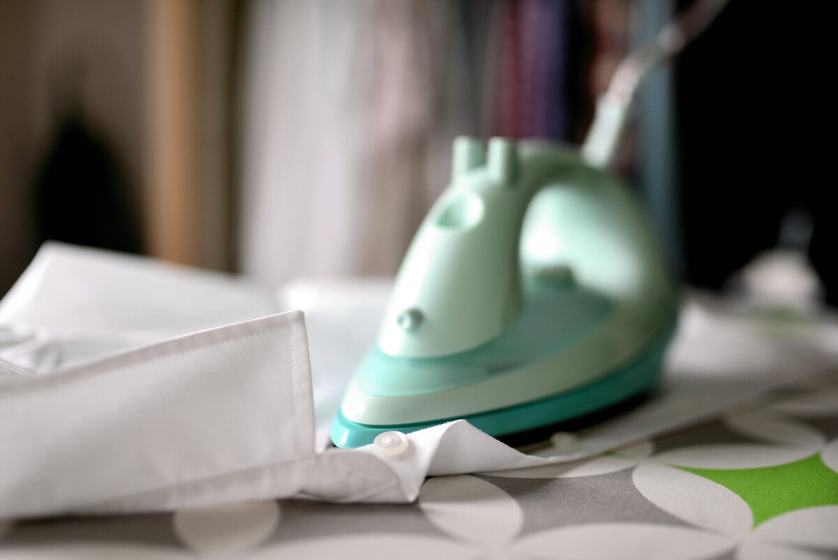    Не держите утюг слишком долго - он может сжечь рисунок и тканьpixabay.com