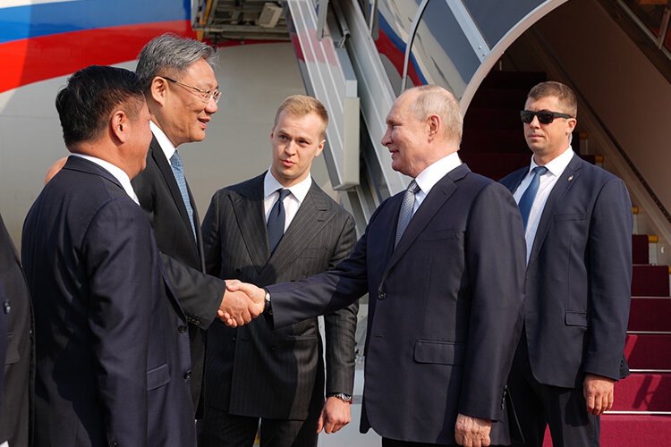    Владимир Путин впервые в этом году выехал за пределы СНГ Фото: Kremlin Pool / Global Look Press / www.globallookpress.com 