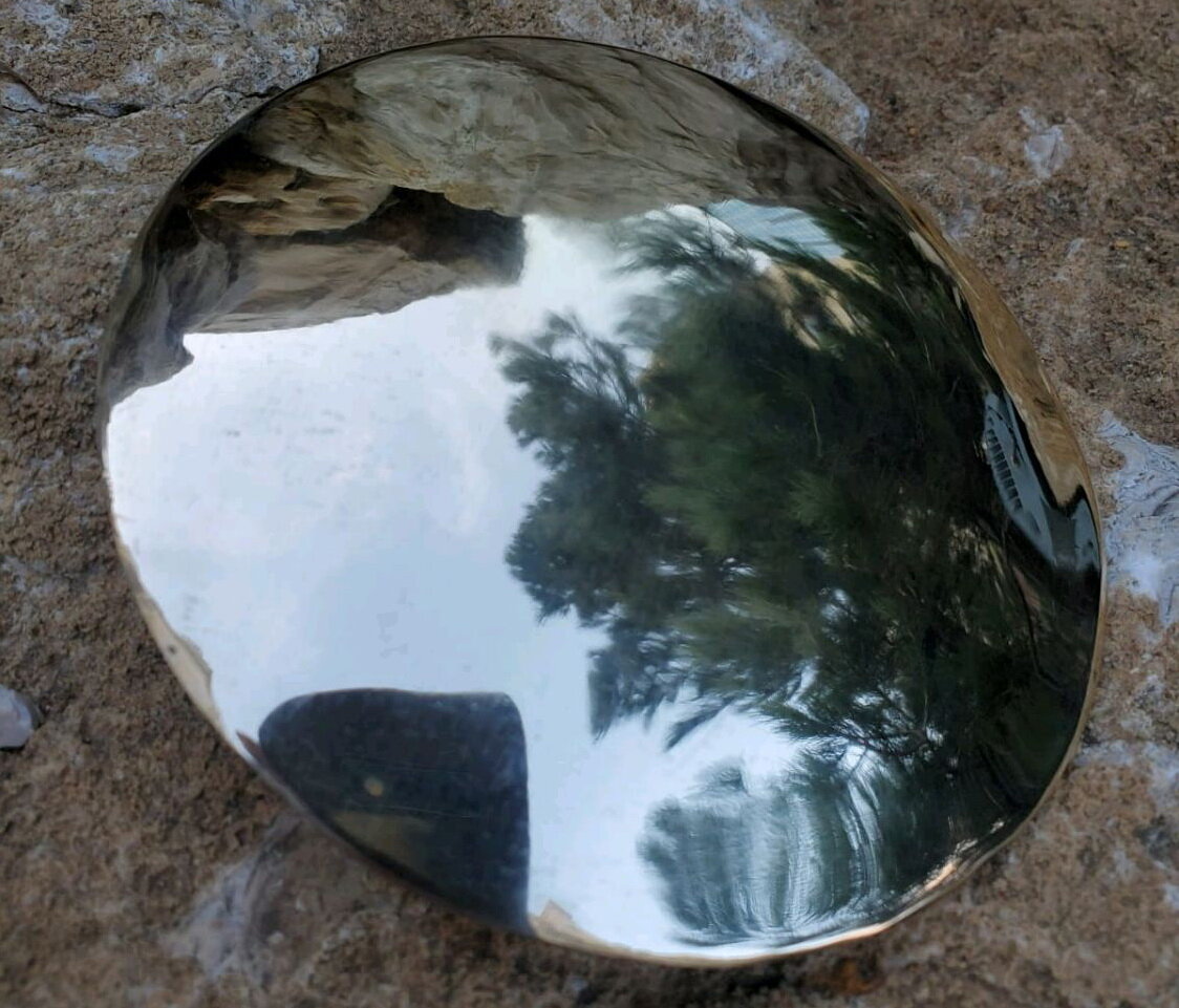 Фото шаманского зеркала. От Мастера - https://www.livemaster.ru/item/42476200-fen-shuj-i-ezoterika-shamanskoe-zerkalo-diametrom-11-sm