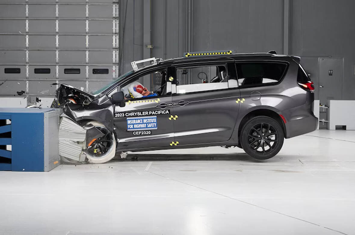 Краш-тесты IIHS показывают, что минивэны не обеспечивают достаточную защиту  жизни пассажиров | WestMotors АВТО, МОТО ПОД ЗАКАЗ | Дзен