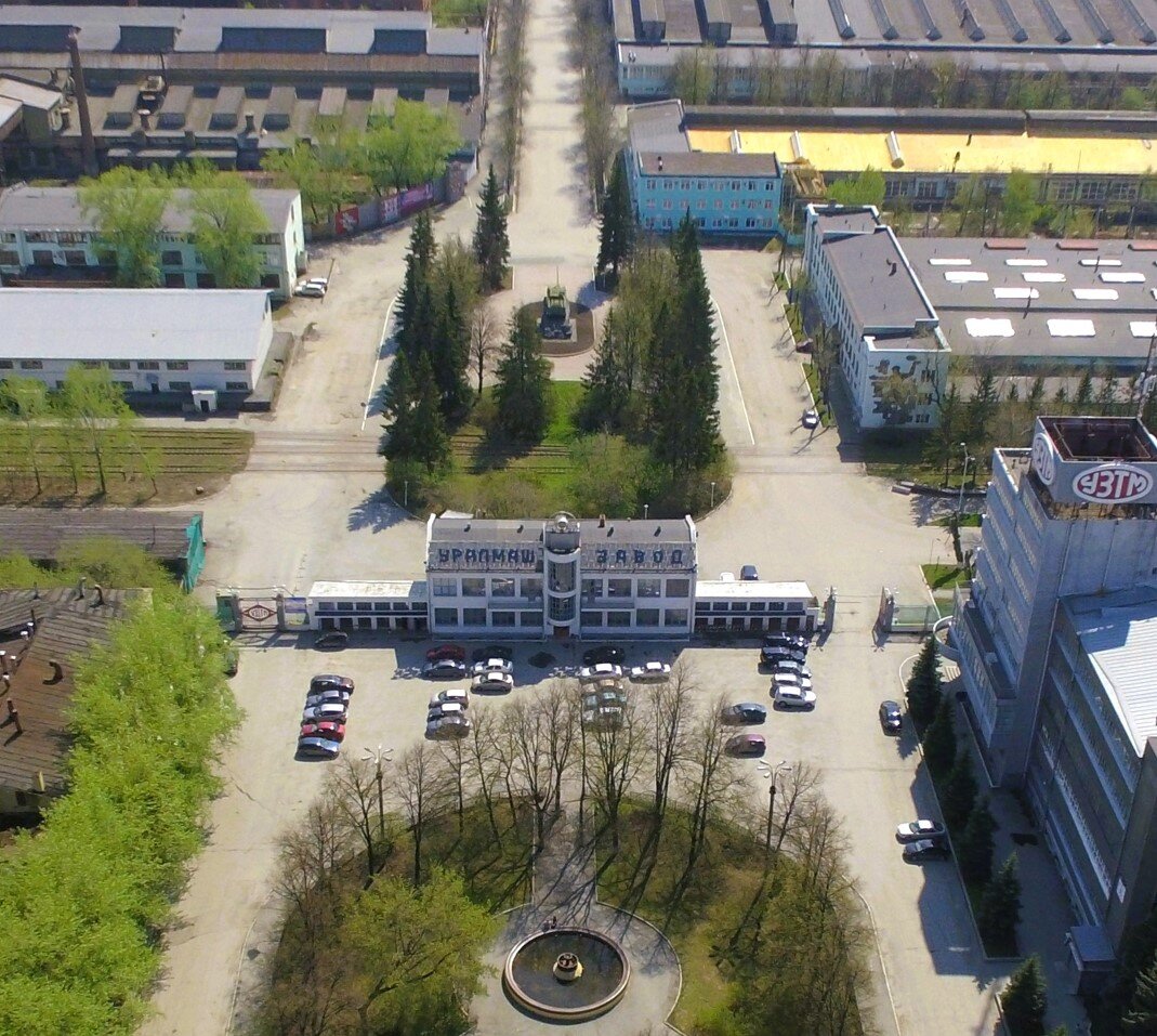 Проходная в исторической среде. Фото Дмитрия Протасевича, 2019