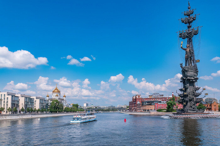 Dark_Side, Shutterstock